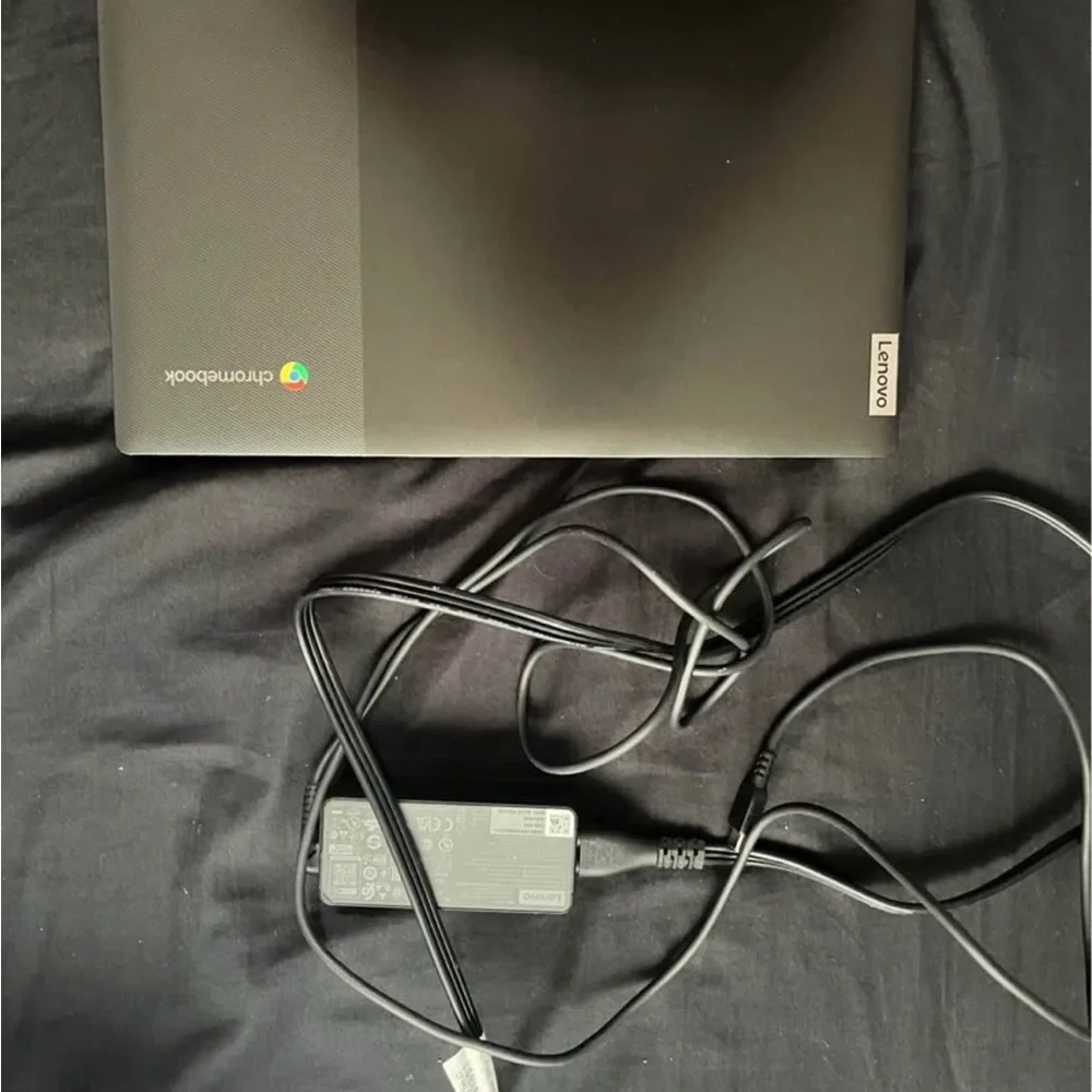 Lenovo Chromebook - Sleek Black Design